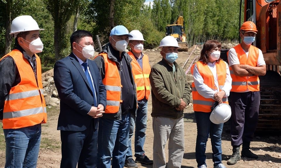 Снабжение сел чистой водой продолжится несмотря на экономические трудности