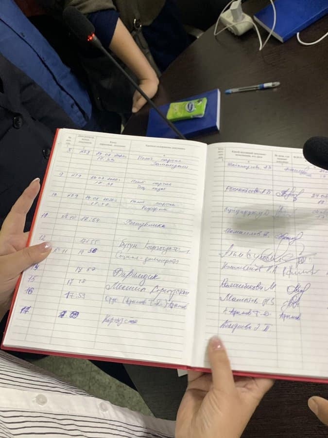 Скандал пяти минут. ЦИК заподозрили в фальсификациях при регистрации партий
