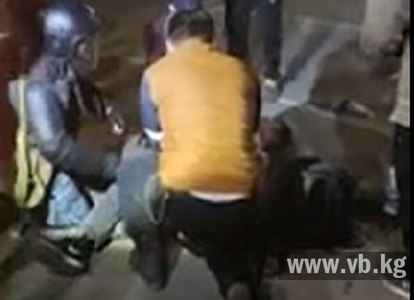 В Бишкеке в результате разгона митинга госпитализированы 8 человек