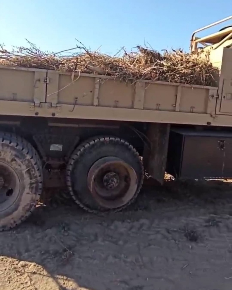 В поле Чуйской области найден "бесследно исчезнувший" военный грузовик