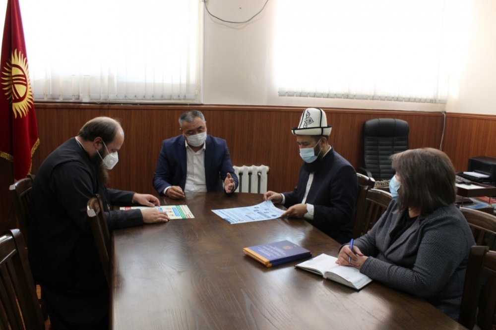 В церквях и мечетях будет усилен контроль за соблюдением мер безопасности