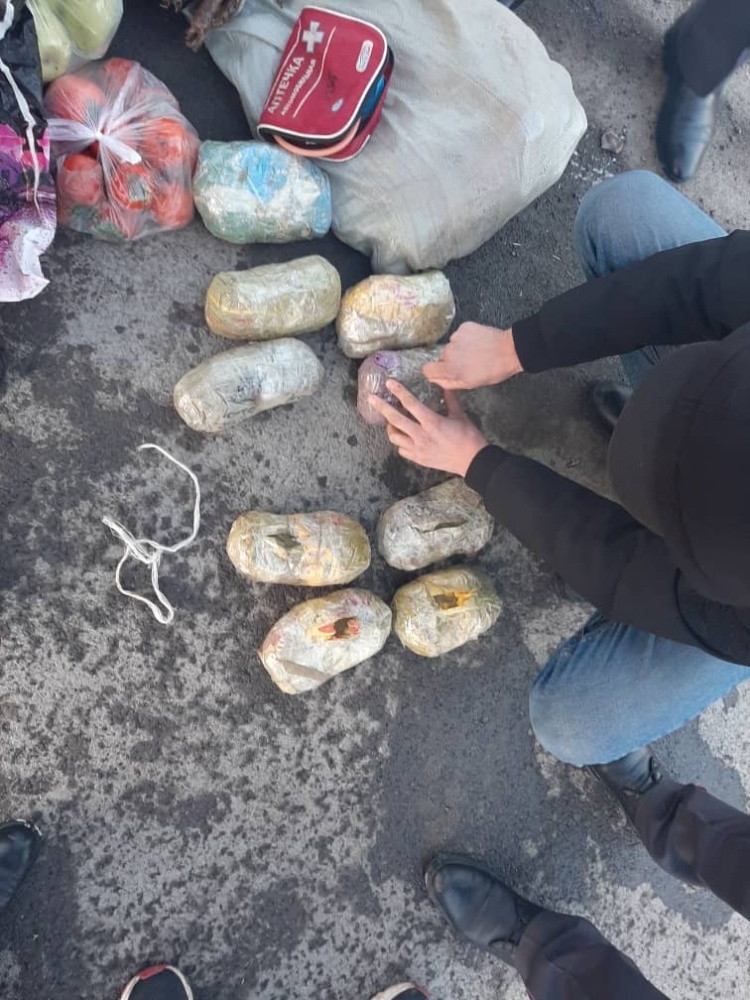 В селе Петровка задержаны наркоторговцы, перевозившие в машине 4 кг гашиша