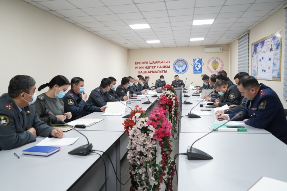 Руководству ГУВД Бишкека поручено усилить безопасность во время выборов