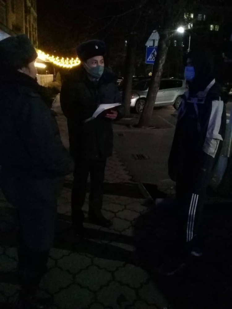 В Бишкеке прошел профилактический рейд "Беспризорник"