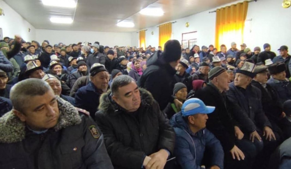 Камчыбек Ташиев встретился с жителями села Самаркандек