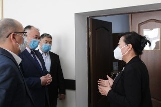 КНР и КР обсудили вопрос скорейшего запуска "на полную" НПЗ "Джунда"