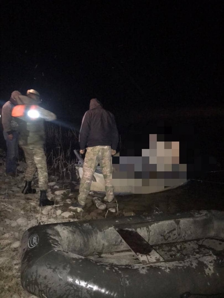 В Чуйской области мужчина скончался на рыбалке, сидя в лодке посреди пруда