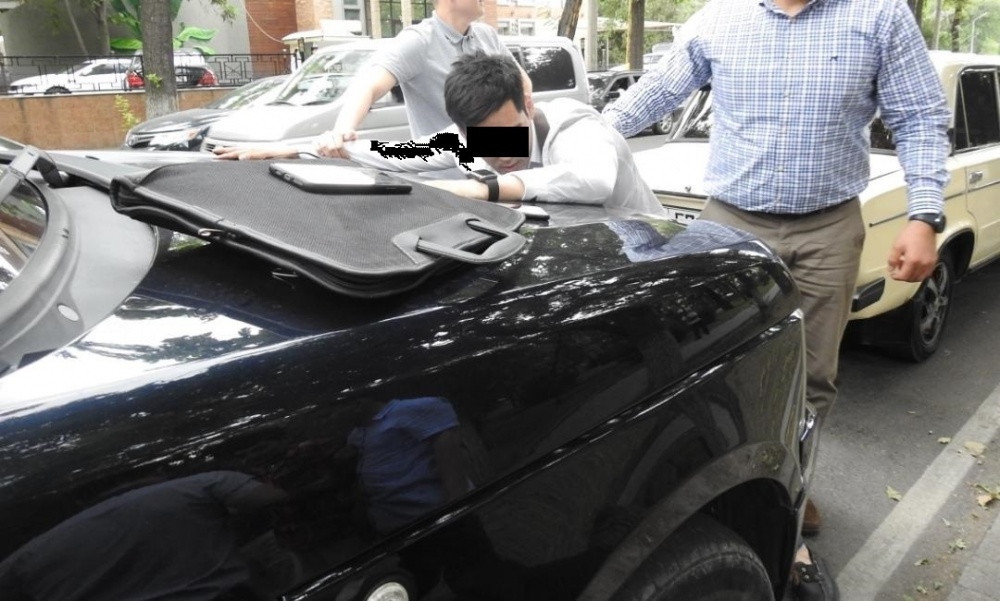 Мошенники, пользуясь именем брата президента, едва не завладели $1,2 млн
