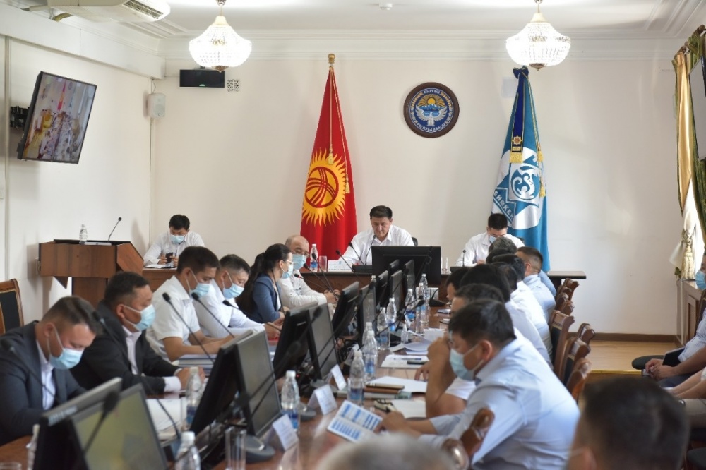 Мэрия Бишкека проверяет готовность избирательных участков к выборам