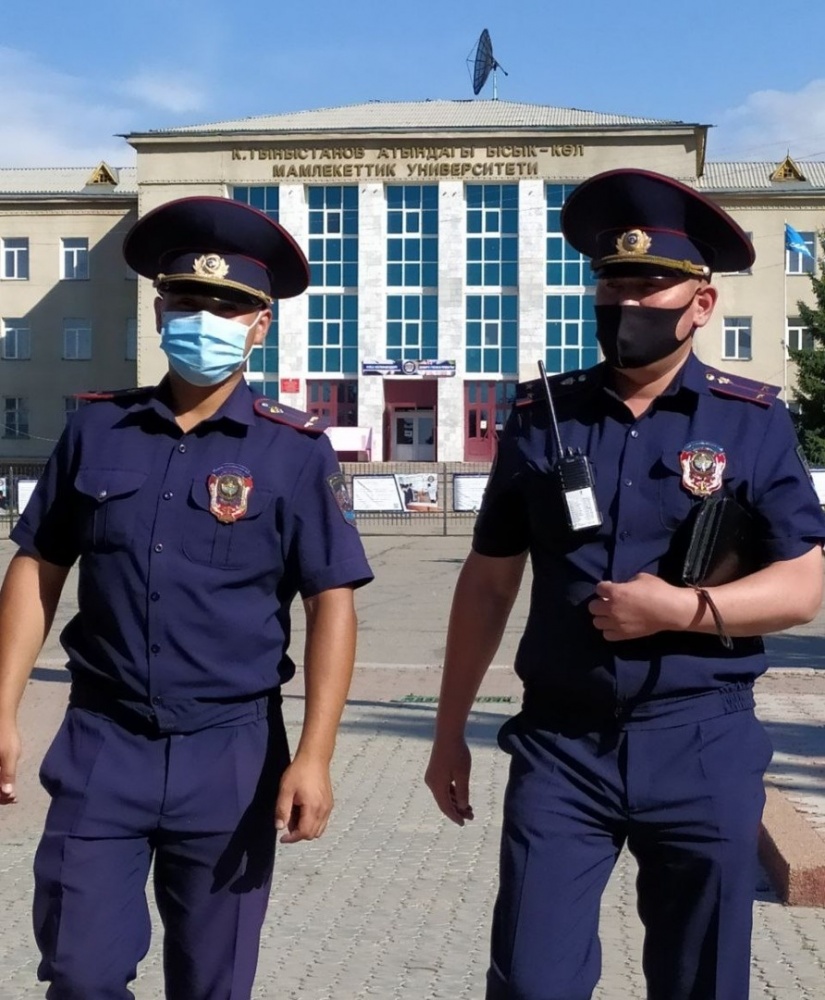 На Иссык-Куле туристическая милиция спасла упавшего в обморок