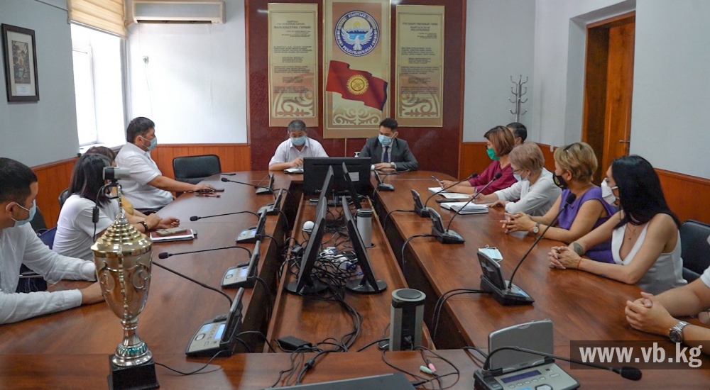 Бизнес-сообщество готово бороться с COVID-19 - Vimarsana News