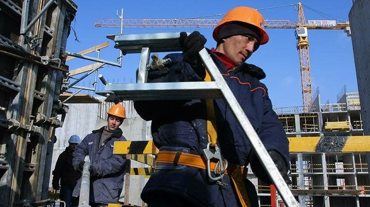 В РФ прорабатывают возможность ввоза мигрантов чартерными поездами - Vimarsana News