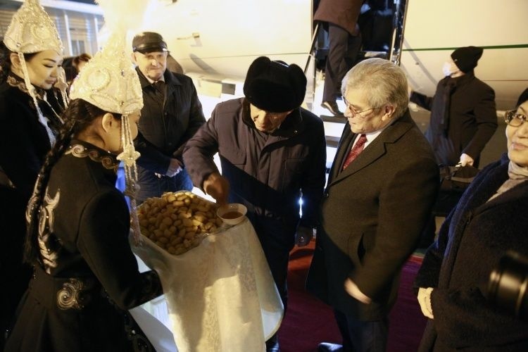 В Кыргызстан с рабочим визитом прибыл глава Татарстана Рустам Минниханов