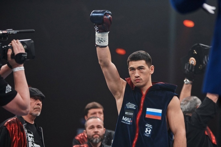 Дмитрий Бивол защитил титул чемпиона мира по боксу по версии WBA