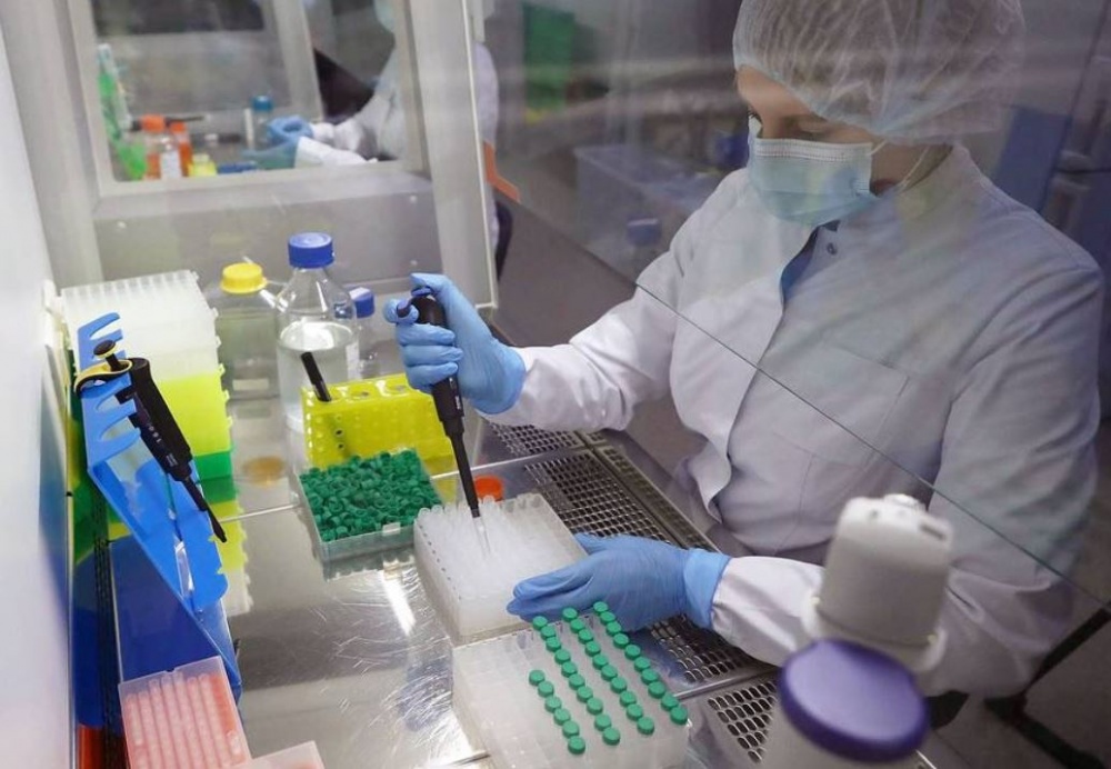 Российские эксперты прокомментировали новый опасный вид коронавируса из ЮАР