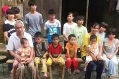В Китае у пары родились 15 детей несмотря на строгую политику планирования