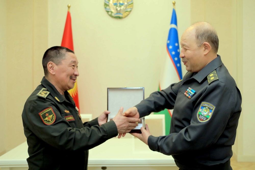 Министр обороны КР посетил Узбекистан с официальным визитом