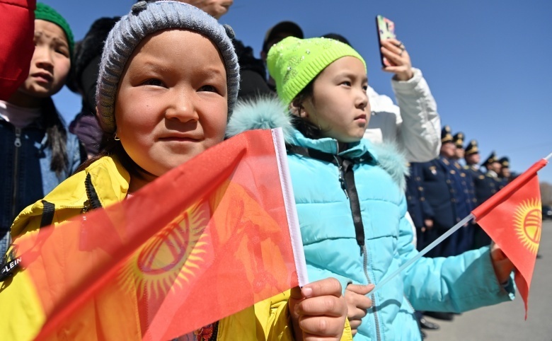 Кыргызстан это киргизия или нет. Обретение независимости Республики Кыргызстан. Киргизия или Кыргызстан. Праздники Кыргызстана. Кыргызстан после обретения независимости.