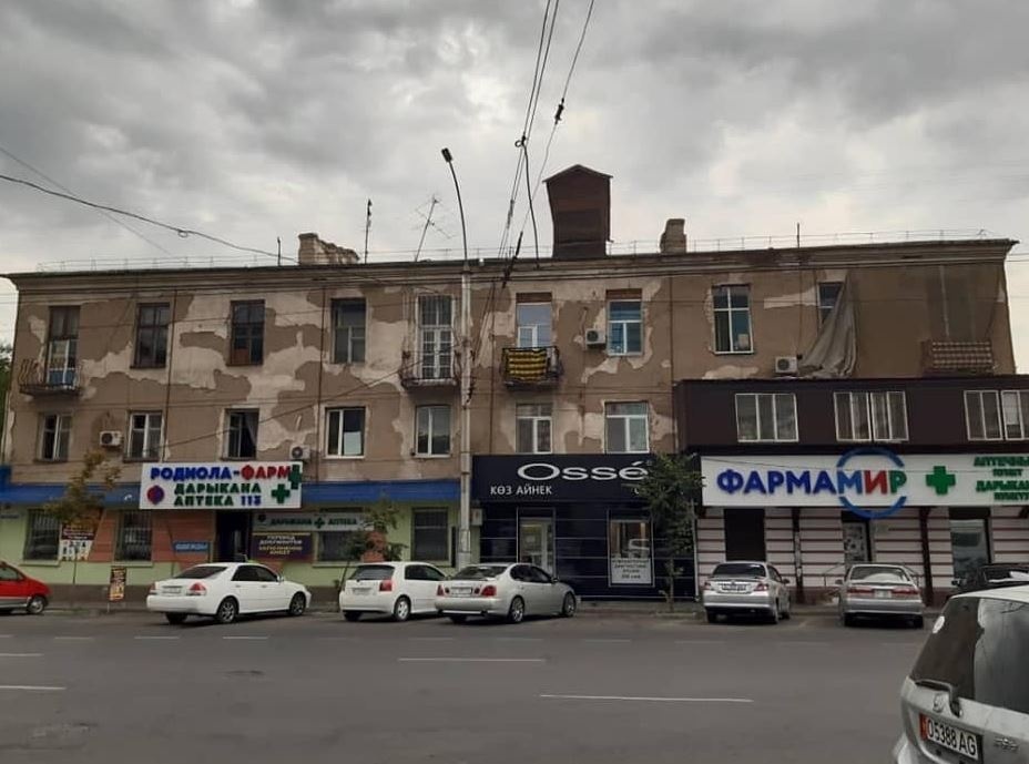На центральных улицах Бишкека начнут обновлять фасады домов