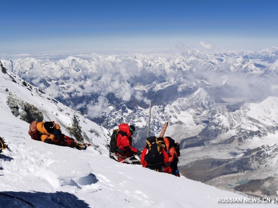 Dónde está situado el monte everest