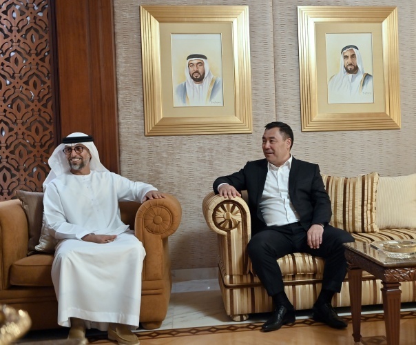 Президент Садыр Жапаров встретился с министром энергетики ОАЭ