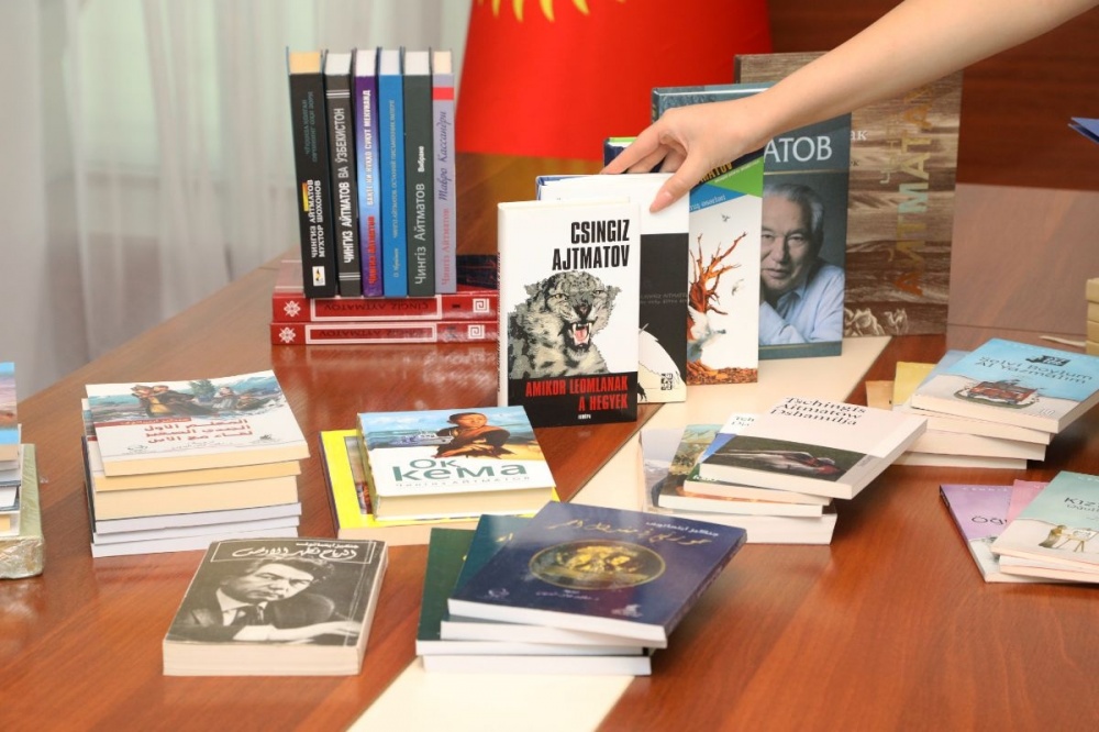 Переведенные на иностранные языки книги Айтматова передали ОО "Чыңгыз Ордо"