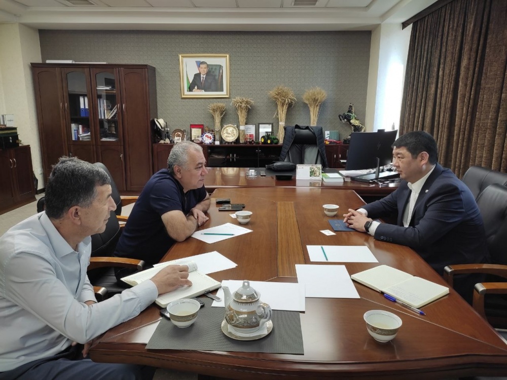 Посол Кыргызстана посетил одну из крупнейших компаний Узбекистана