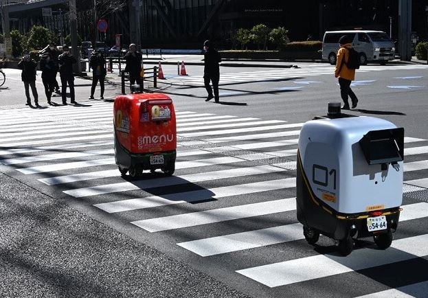 В Токио тестируют роботизированную доставку еды и лекарств