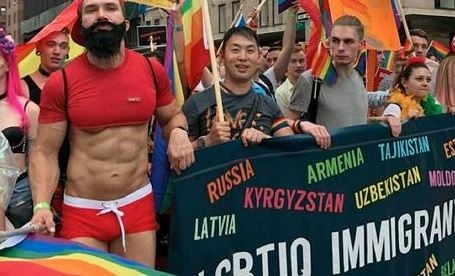 Кыргызстан: ЛГБТ-организации борются за права | AAE