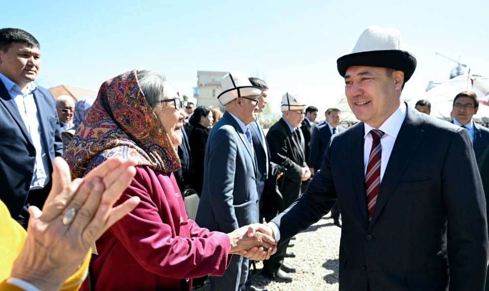 Садыр Жапаров строит третью Кыргызскую Республику