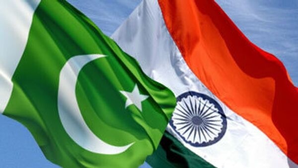 Индия и Пакистан призвали граждан соблюдать меры безопасности в Бишкеке