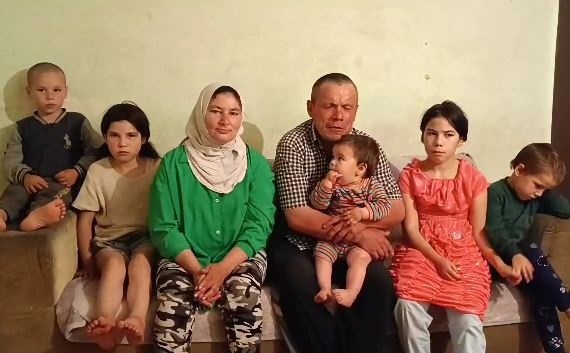 Супруга без документов: бишкекчанин просит помощи у Камчыбека Ташиева