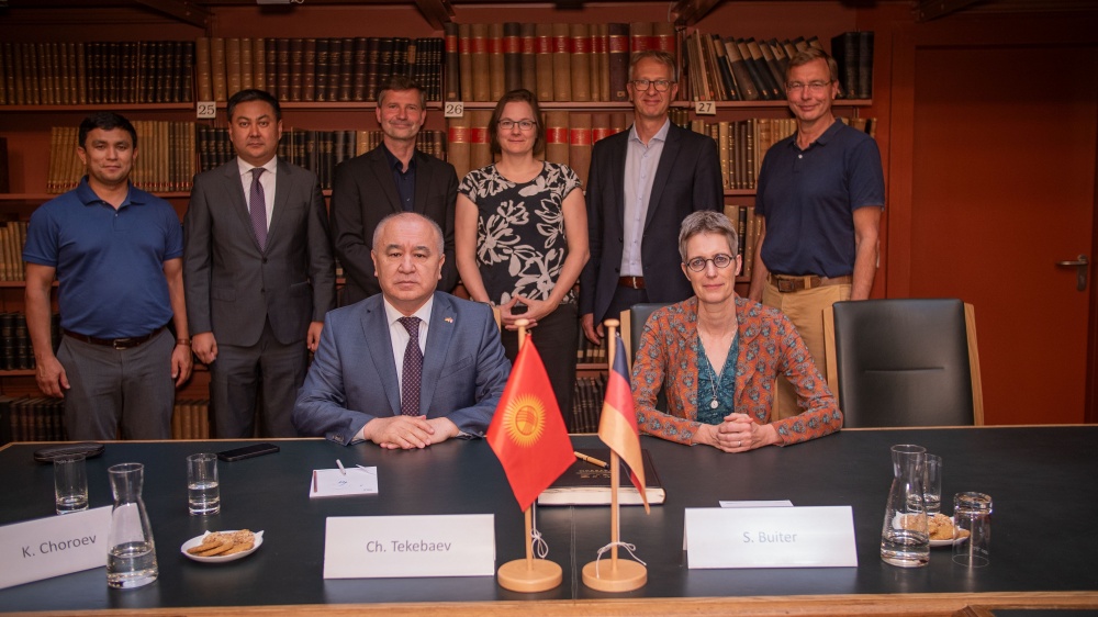 Посол Кыргызстана в Германии посетил Постдамский институт изучения земли