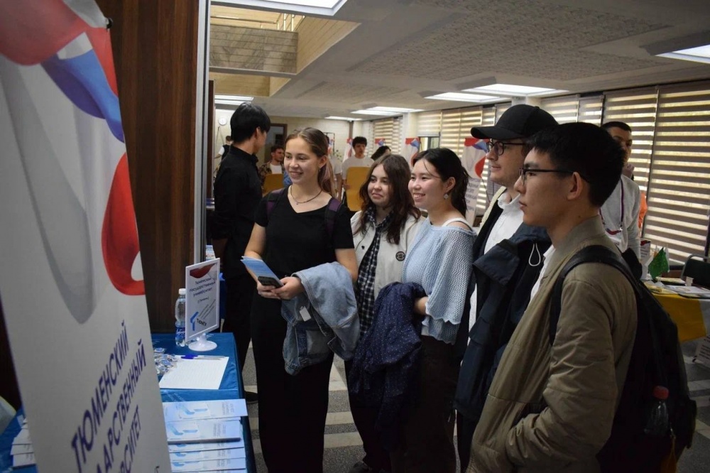 В Кыргызстане стартовала масштабная выставка ведущих российских вузов