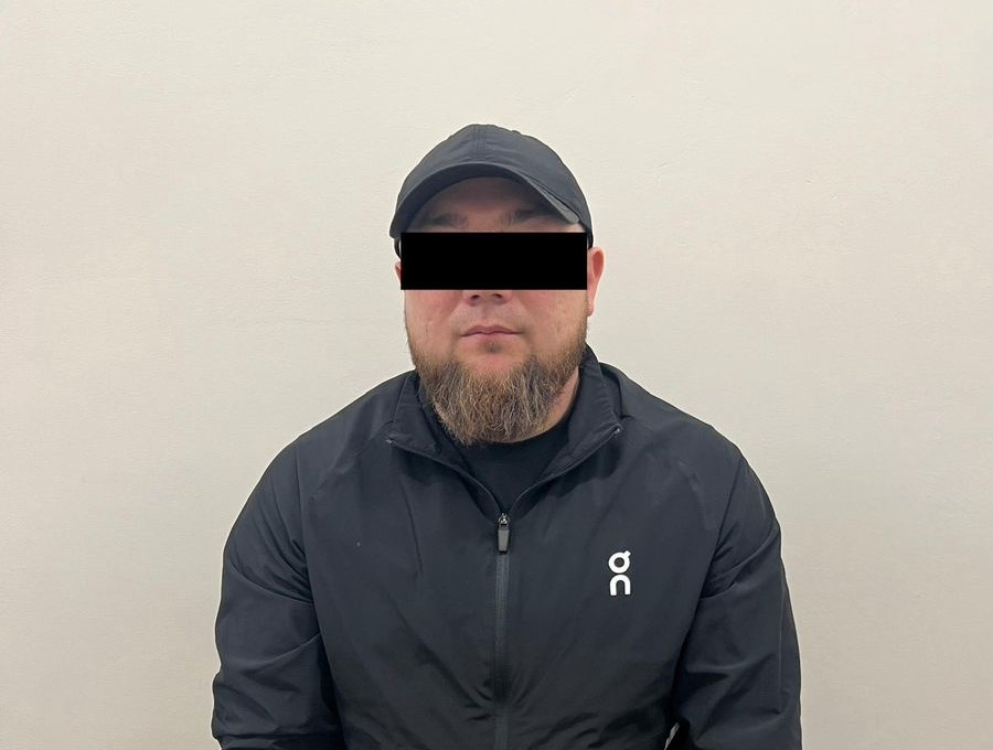 ГКНБ  задержал иностранца с поддельными документами