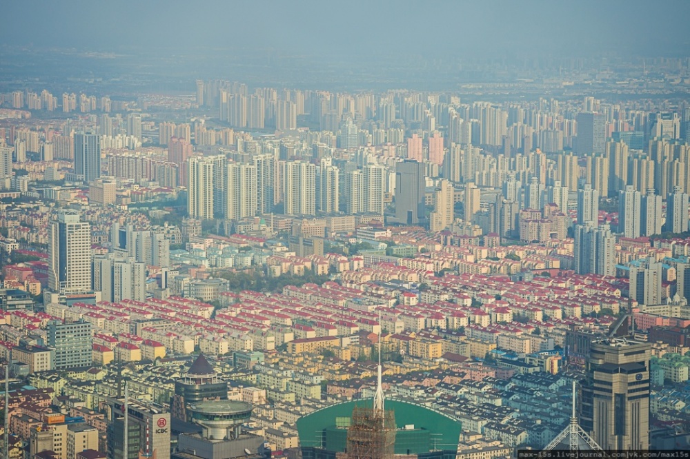 В Китае представили пилотируемый боевой квадрокоптер с ракетами