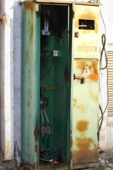 В Бишкеке еще один трансформатор угрожает жизням детей