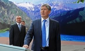 «Асман press»:  Вокруг Атамбаева много непрофессиональных кадров