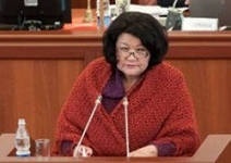 Жылдызкан Жолдошова регламентти сыйлабагандыгы үчүн төраганы жемеледи