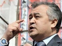 Өмүрбек Текебаев: ГЭС тууралуу болуп аткан иштер “Кумтөрдү” эске салууда