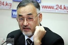 Бакир уулу акыйкатчылыкка ким татыктуу экенин жана Акундун алдамчылыгын айтты