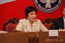 Роза Акназарова: Мыйзам долбоорунун 47%ы парламентте иштелип чыгат