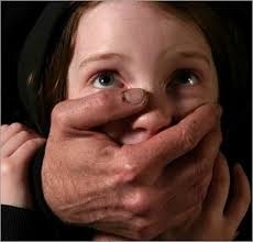Педофилдерди химиялык бычуу биринчи окууда жактырылды