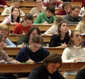 Акыркы үч жылда 15 ЖОЖдун лицензиялары чакыртылды