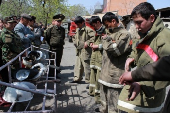 Ош шаарында ыктыярдуу жаш өрт өчүрүүчүлөрдүн сынагы болду