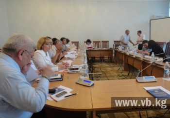 Феликс Кулов предложил позвать инвесторов для создания госреестра населения