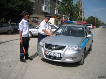 В остановленной машине милиционеры нашли труп