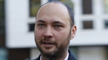 Эксперты Akin Gump обещали помочь в возврате украденных Максимом Бакиевым денег