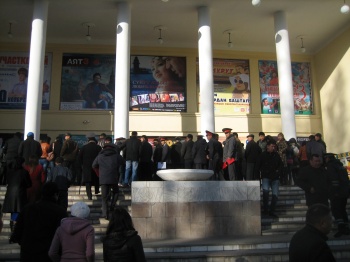 В Бишкеке с аншлагом прошел премьерный показ фильма "Участковый"