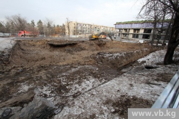 В Бишкеке снесли спортивную площадку музыкального колледжа